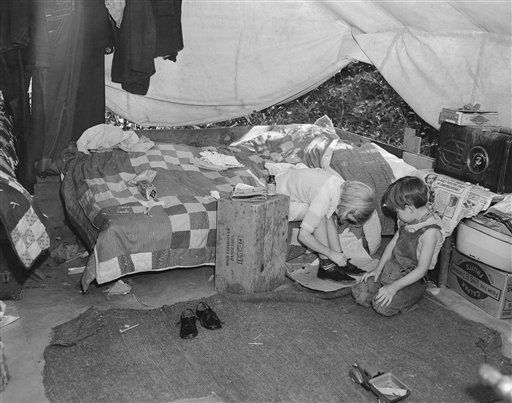 1938: Dust Bowl Refugees